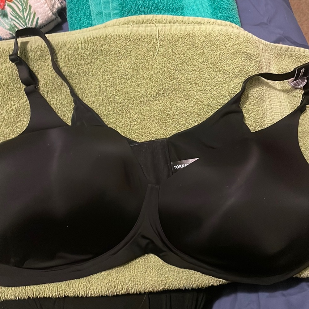 Torrid Curve 360 back smoothing wireless bra